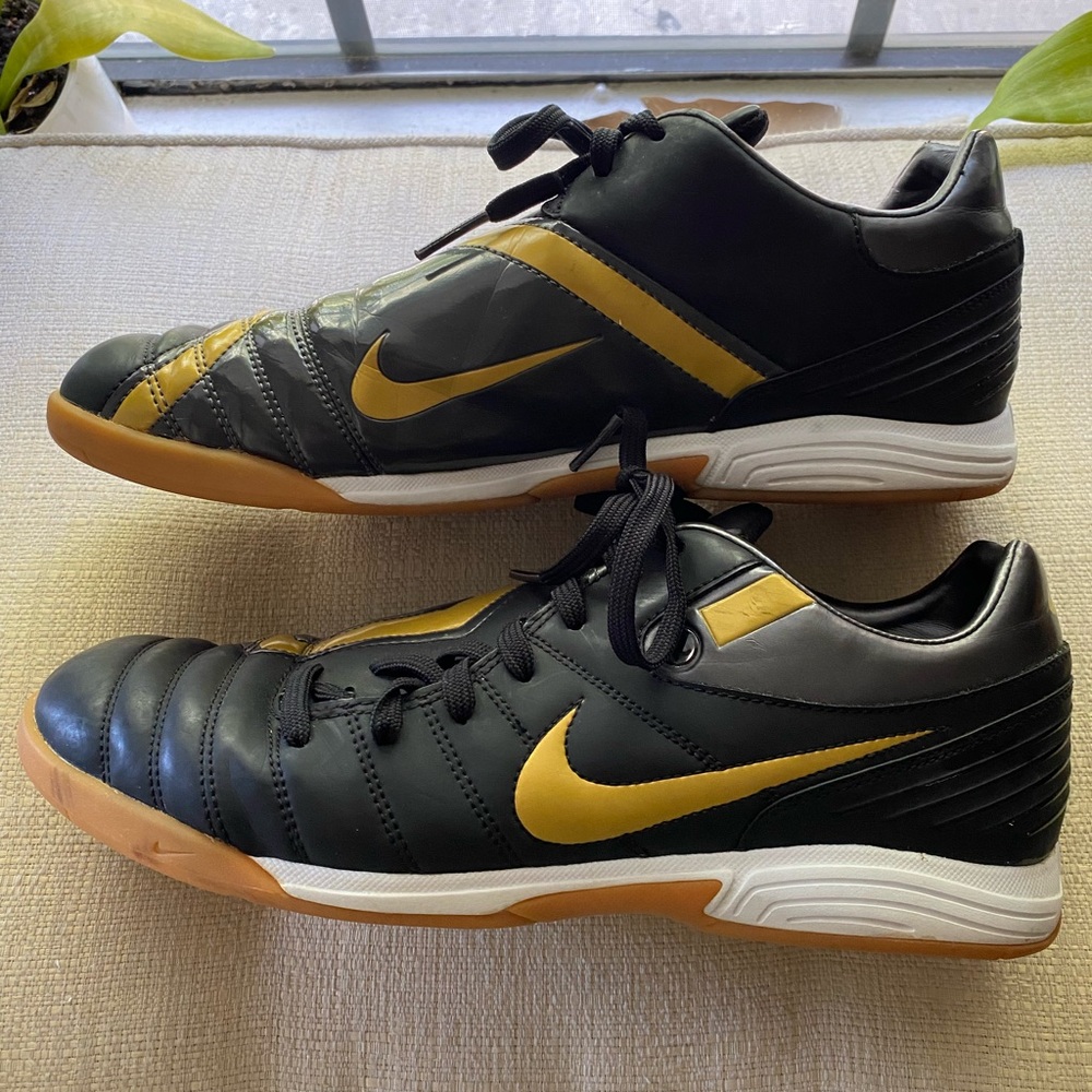 Rare NIKE TOTAL 90 Shift  Black Gold Indoor Soccer Shoes Sz Men’s 12 for repair